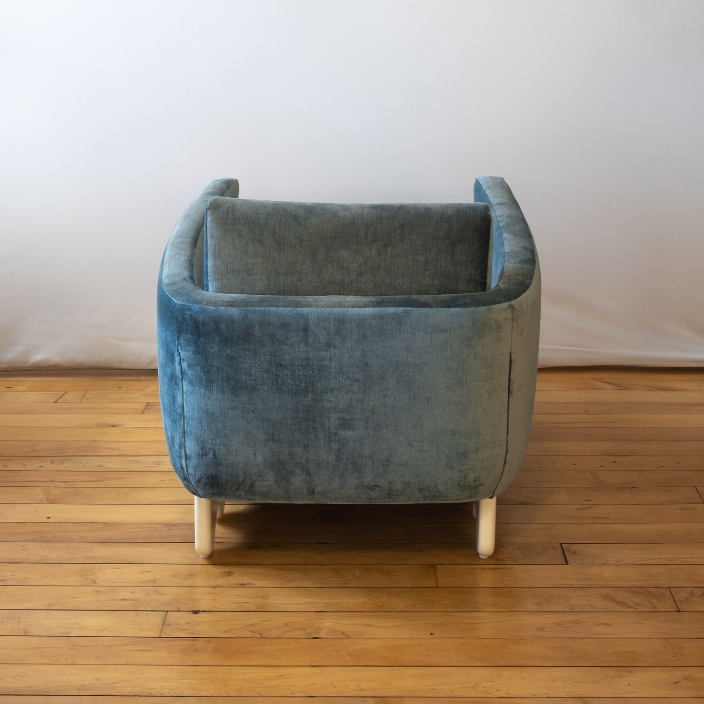Modern Blue Velvet Wavy Base Armchair