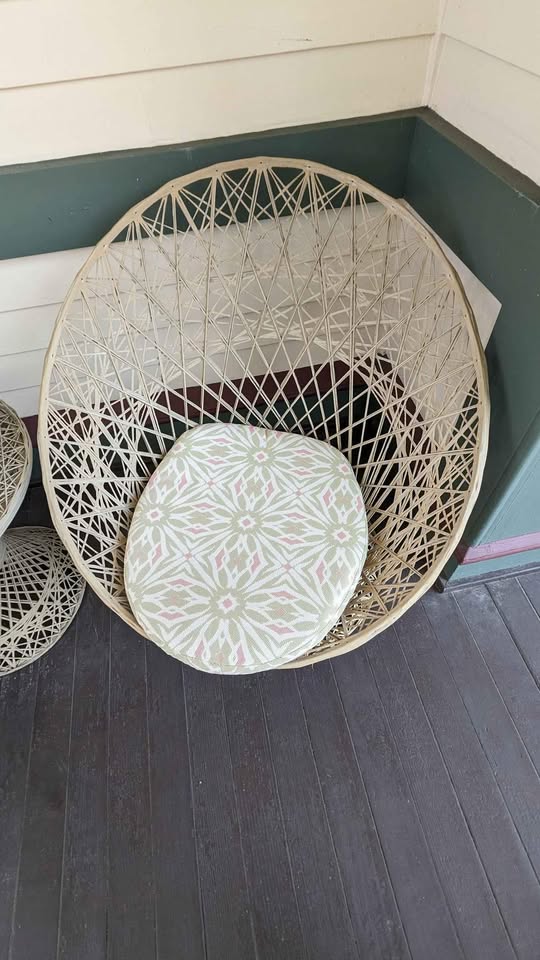 Russell Woodard Patio Set