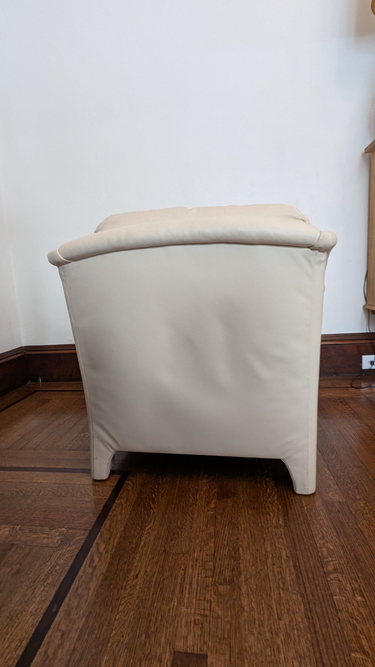 Jay Spectre "Tycoon" Chairs in Cream Leather