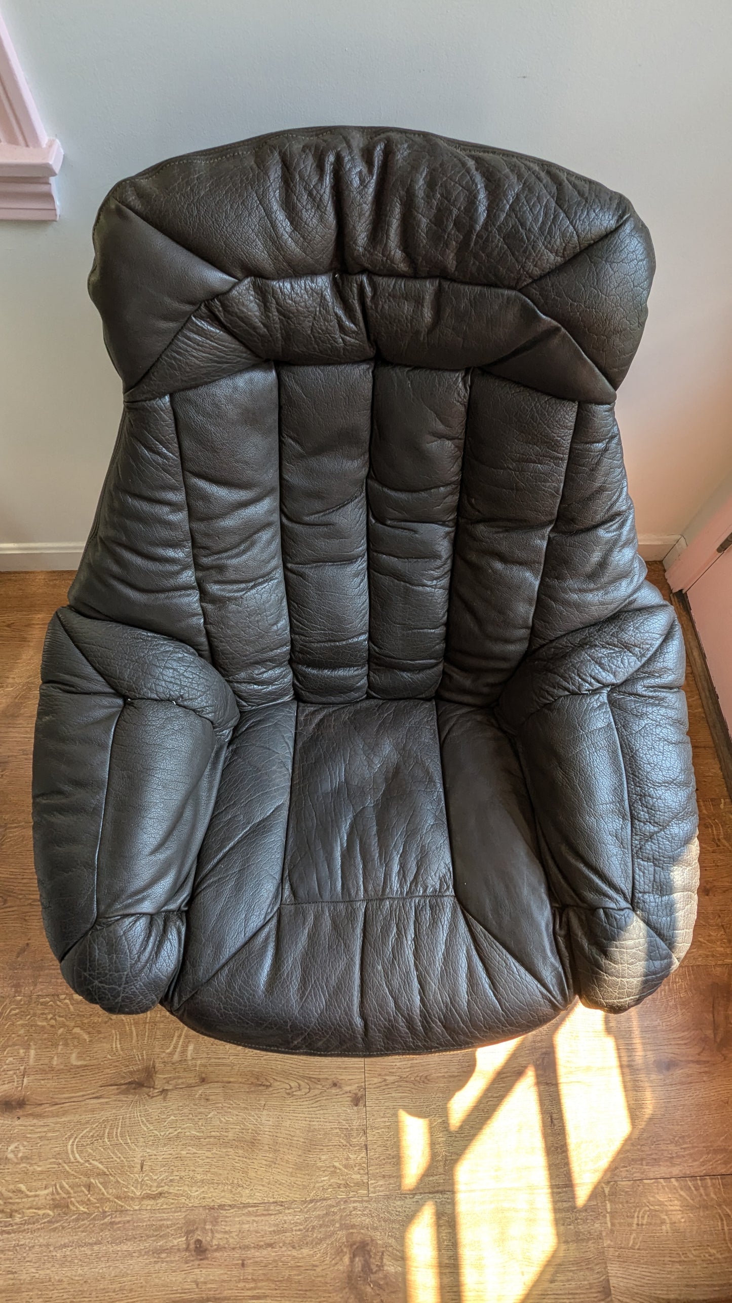 Danish Leather "Silhouette" Pod Chair by h.w. Klein for Bramin