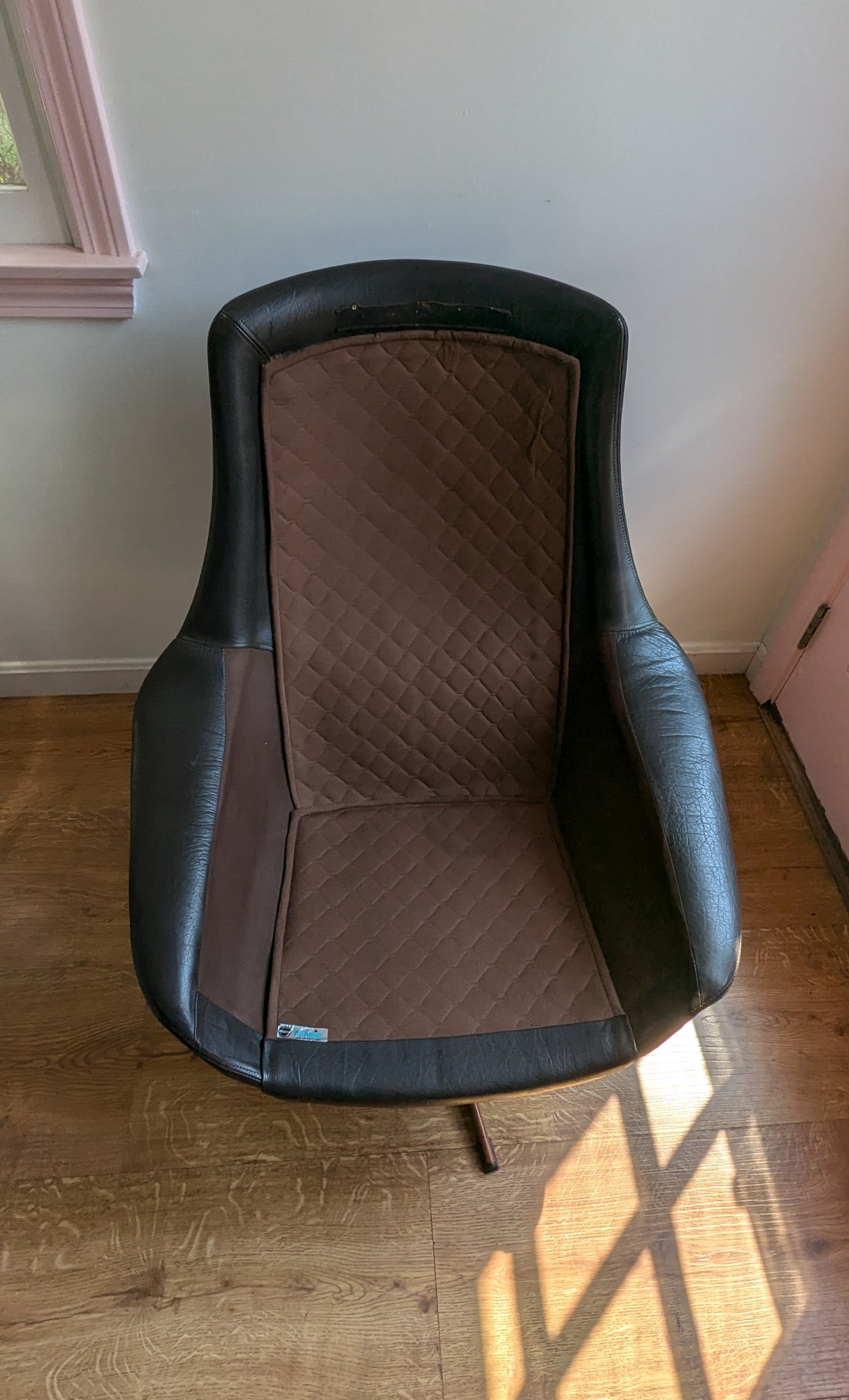 Danish Leather "Silhouette" Pod Chair by h.w. Klein for Bramin