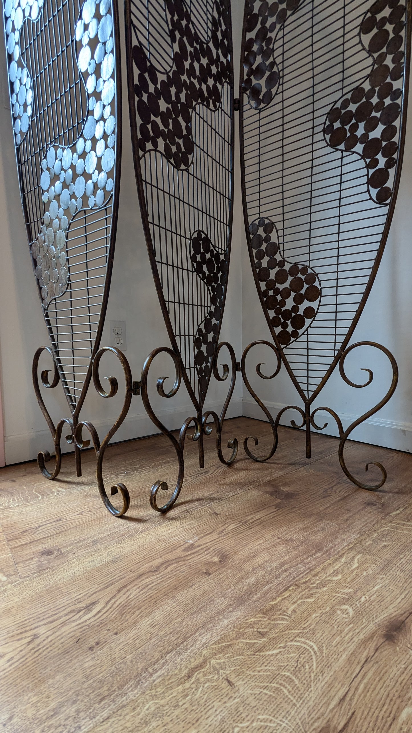 Atomic Style Room Divider Metal Screen