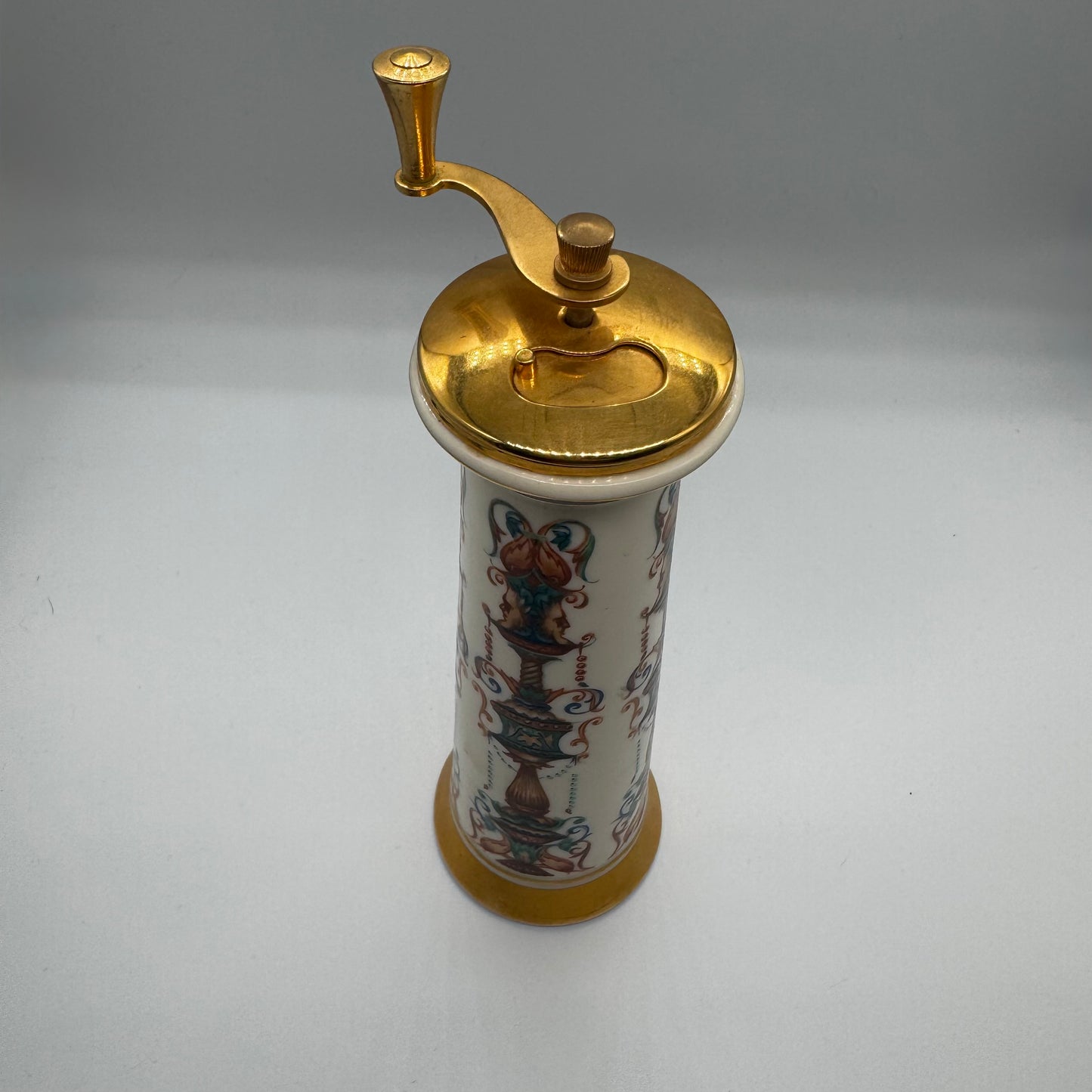 "Lido" Salt and Pepper Mill Set by Lenox