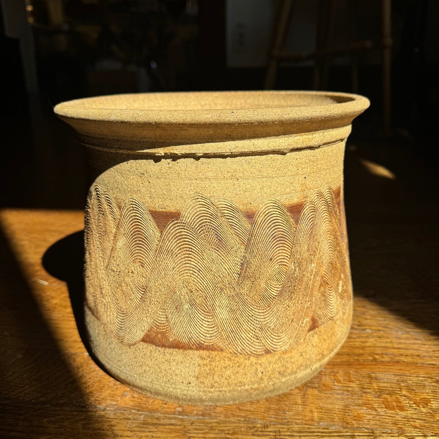 EarthenWare Squiggle Textured Planter