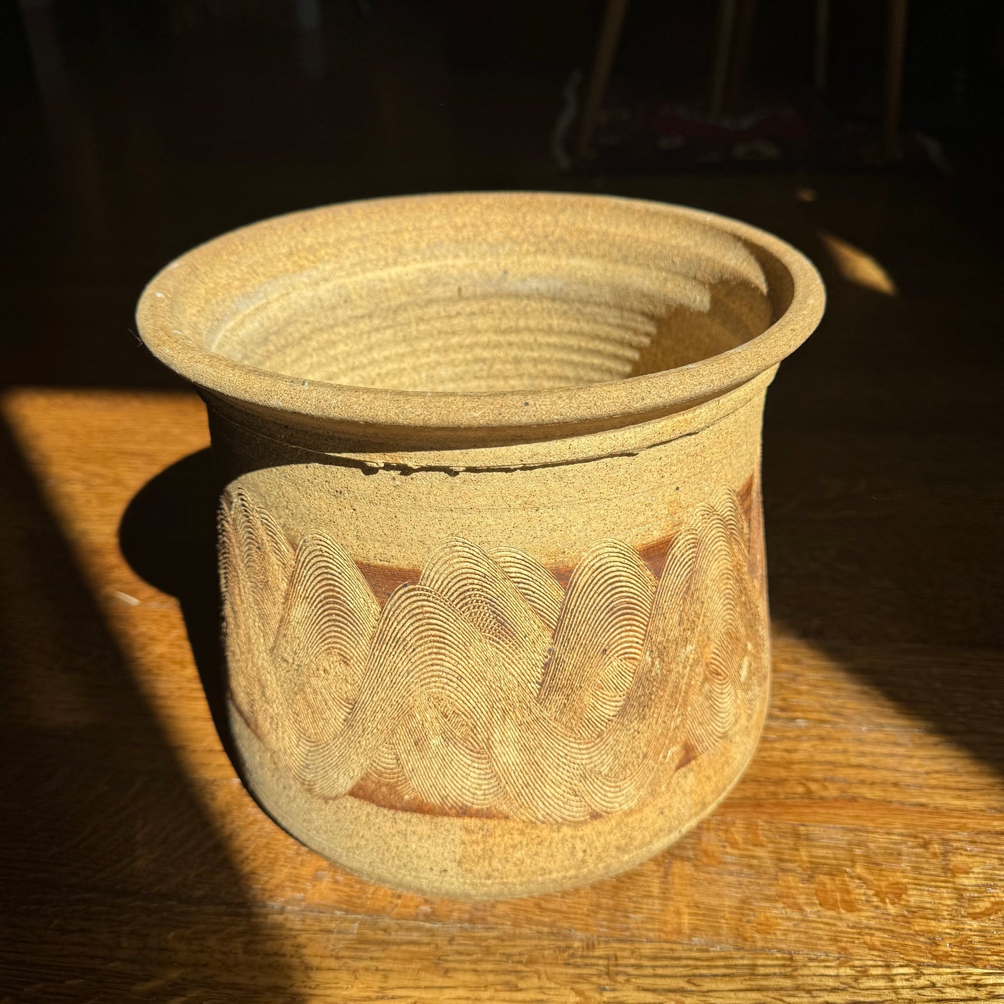 EarthenWare Squiggle Textured Planter