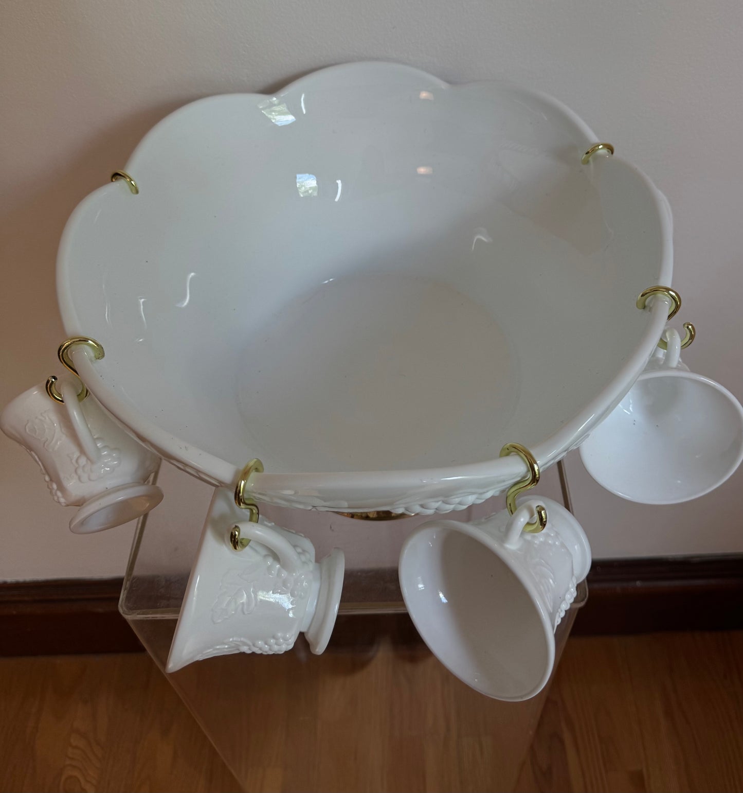 White Grape Relief Punch Bowl with 6 Tea Cups