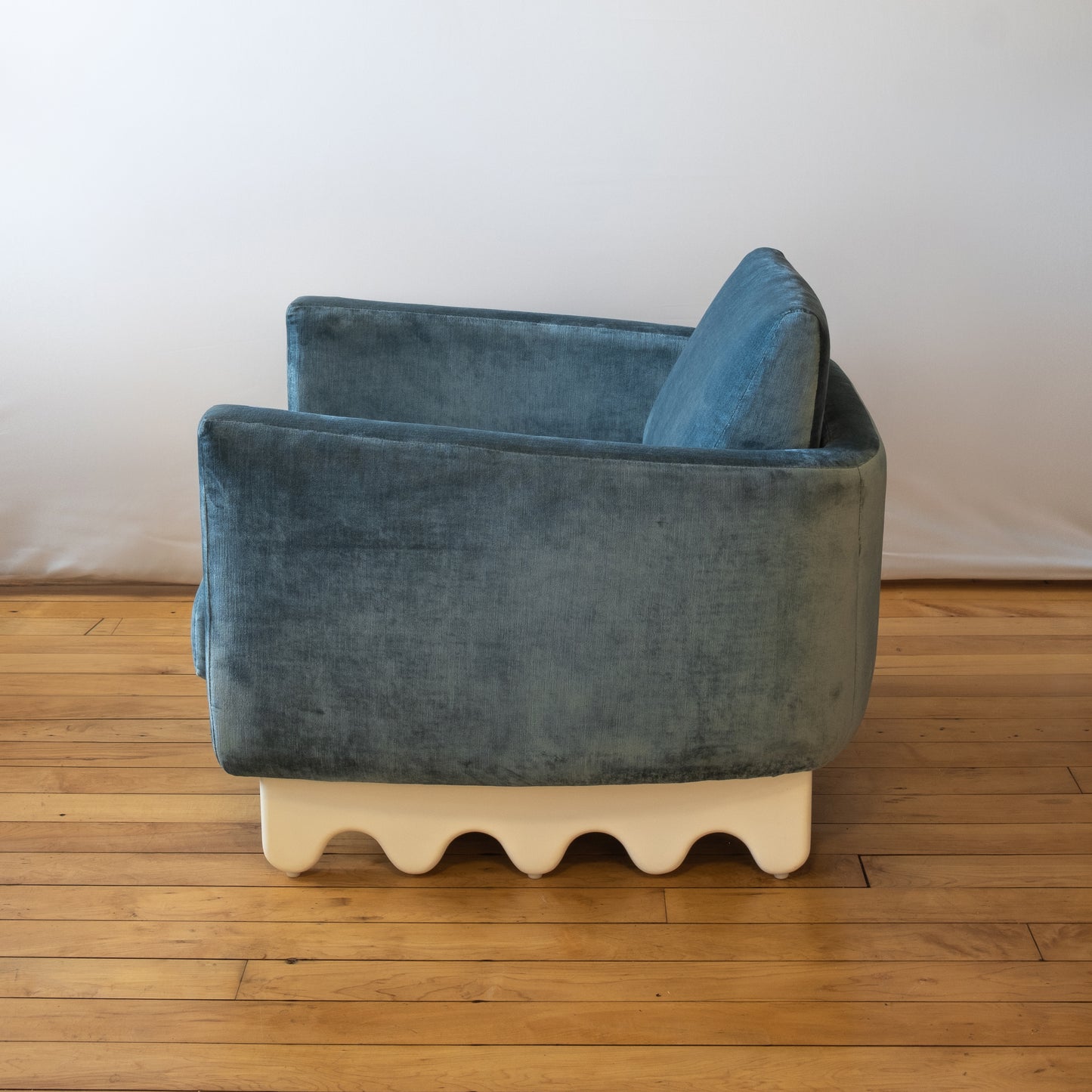 Modern Blue Velvet Wavy Base Armchair