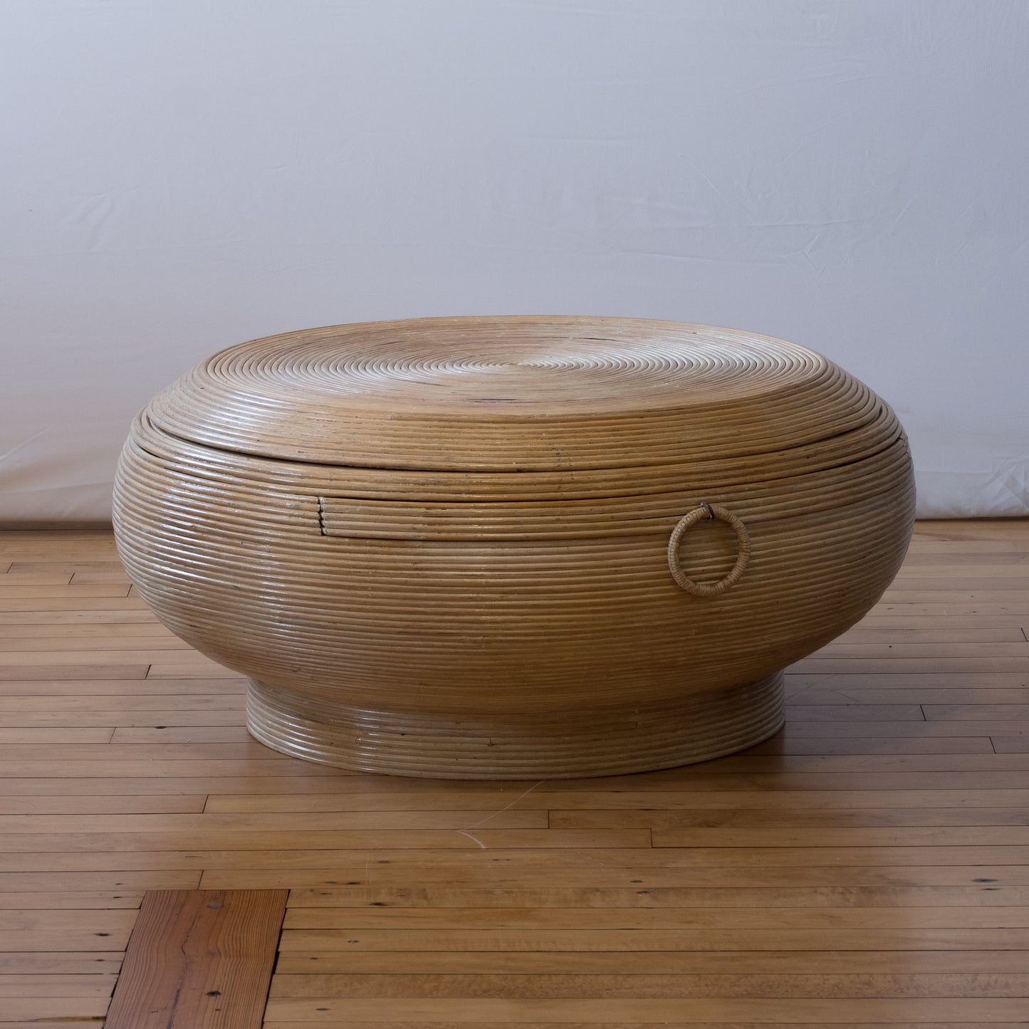 Pencil Reed Coffee Table in the style of Gabriella Crespi