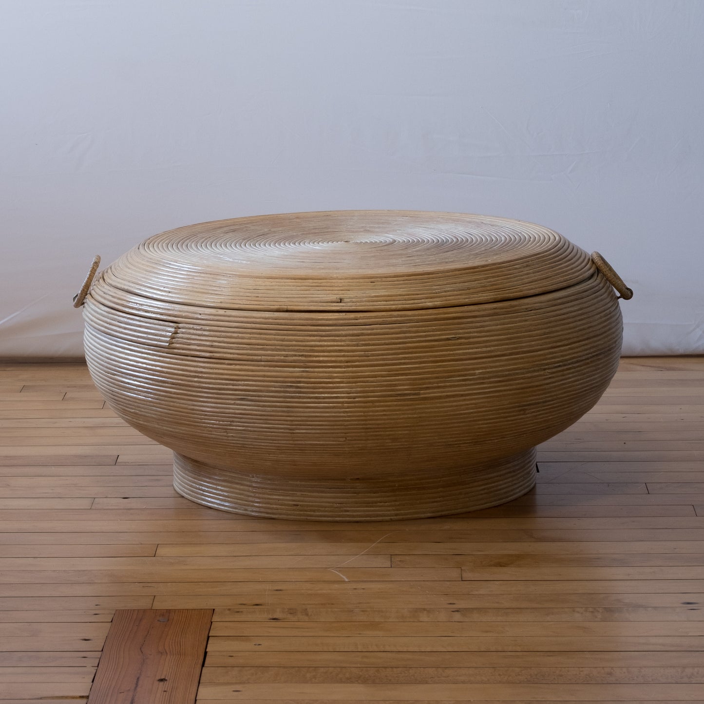 Pencil Reed Coffee Table in the style of Gabriella Crespi