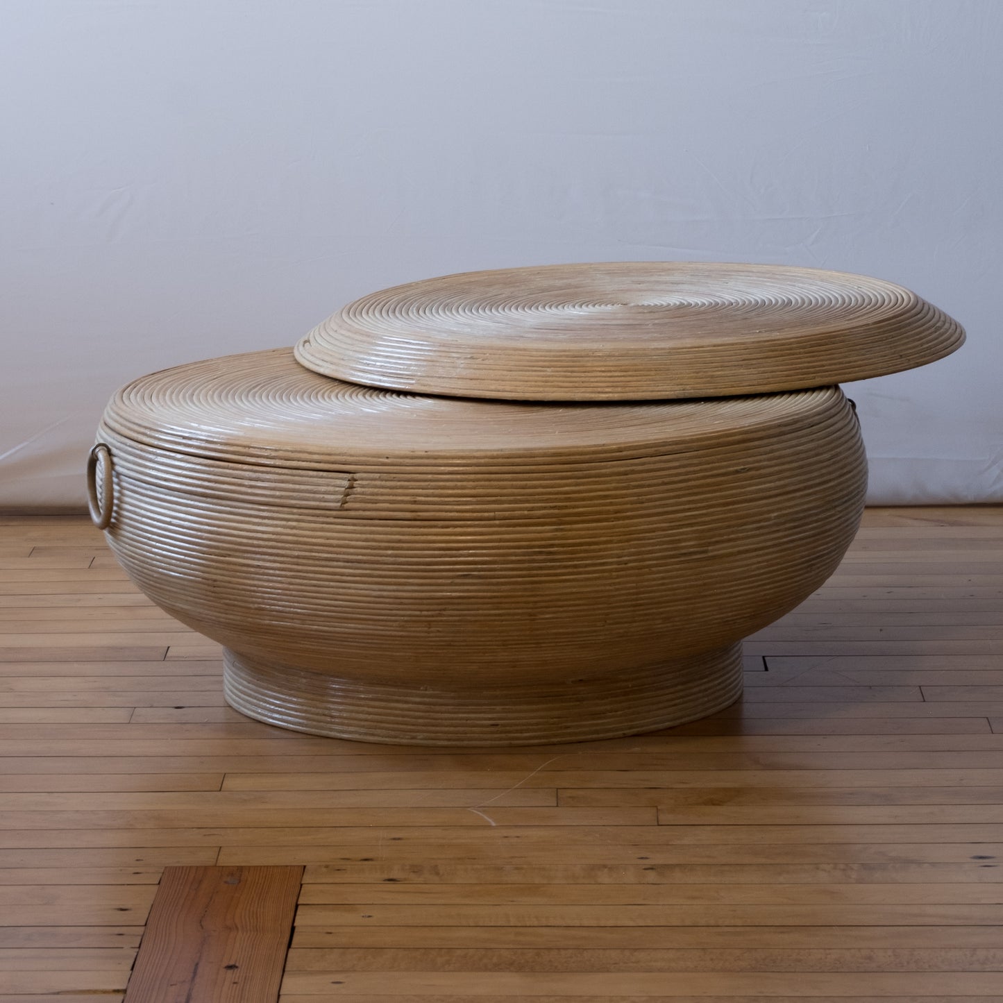 Pencil Reed Coffee Table in the style of Gabriella Crespi
