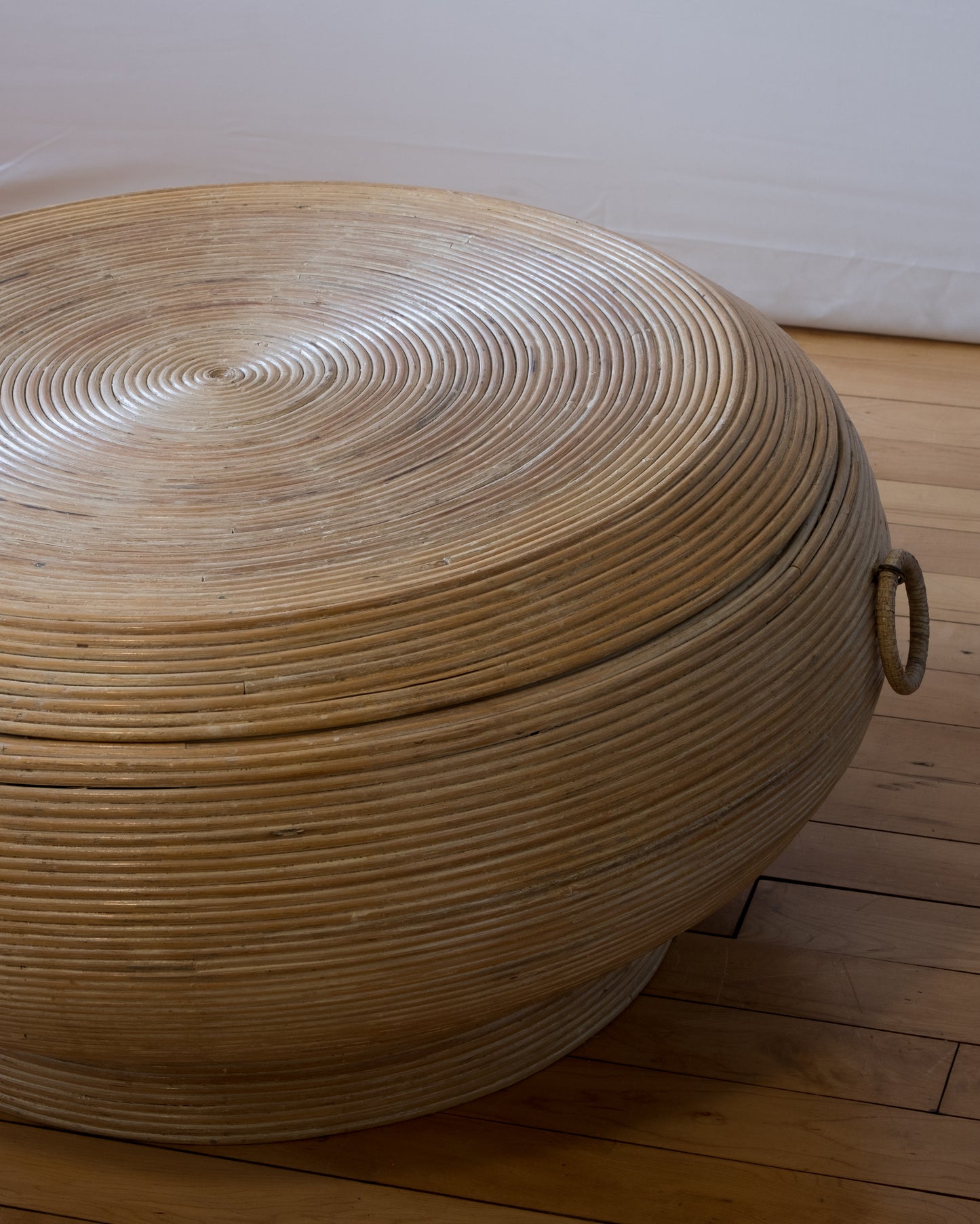Pencil Reed Coffee Table in the style of Gabriella Crespi