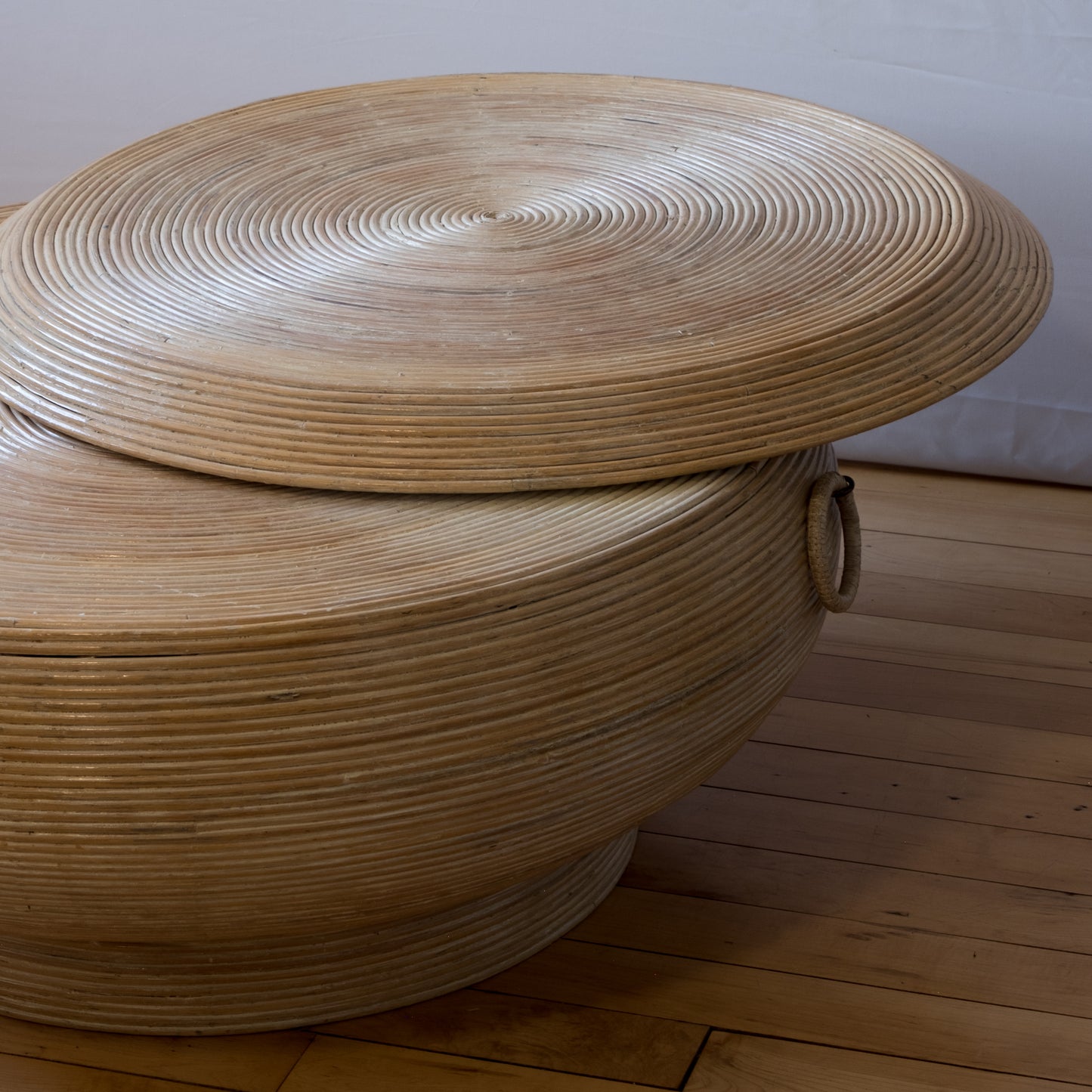 Pencil Reed Coffee Table in the style of Gabriella Crespi