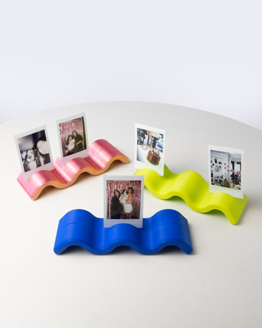 Squiggle Photo Holder