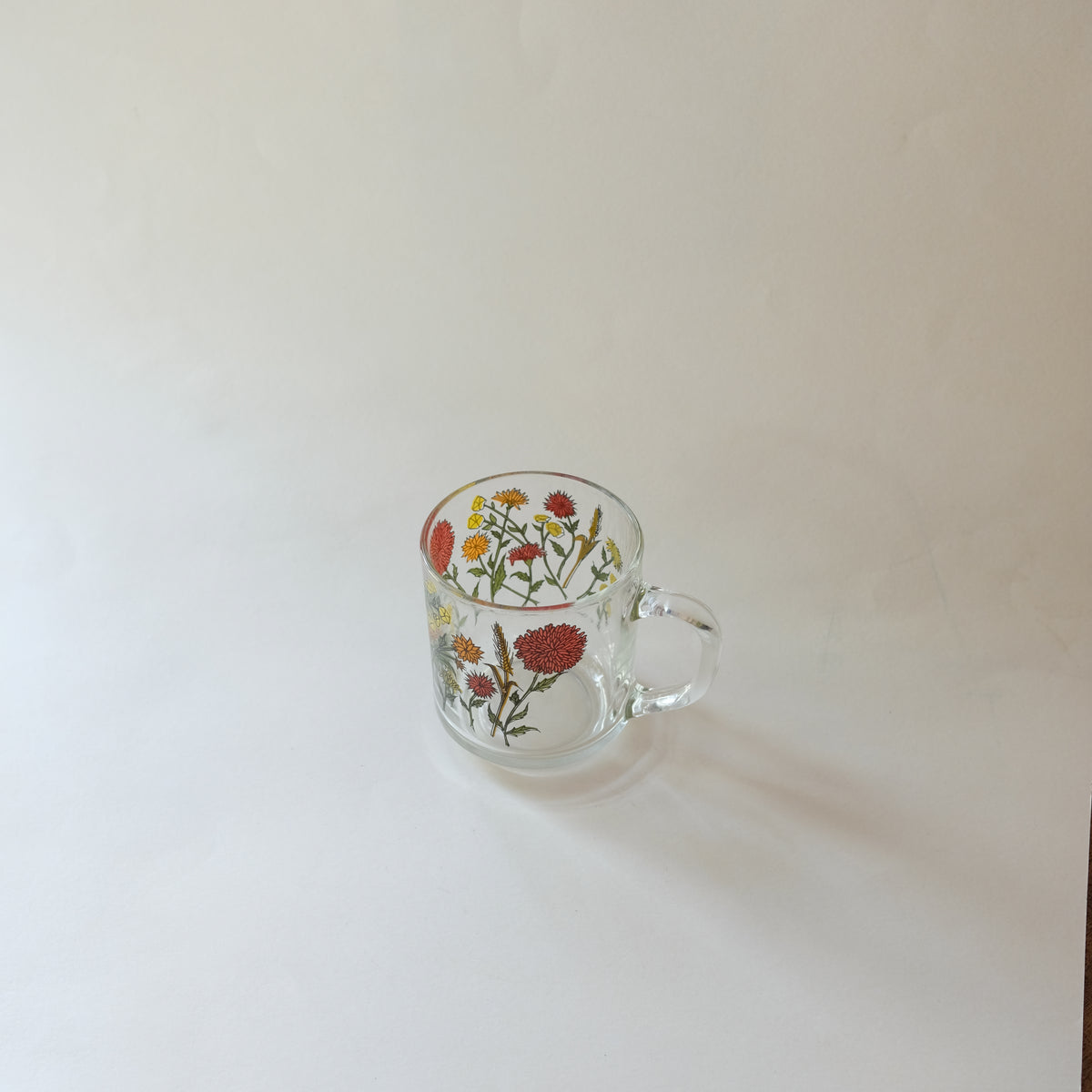 French Vintage 70s Glass Mugs with Wildflower Motifs by Arcoroc