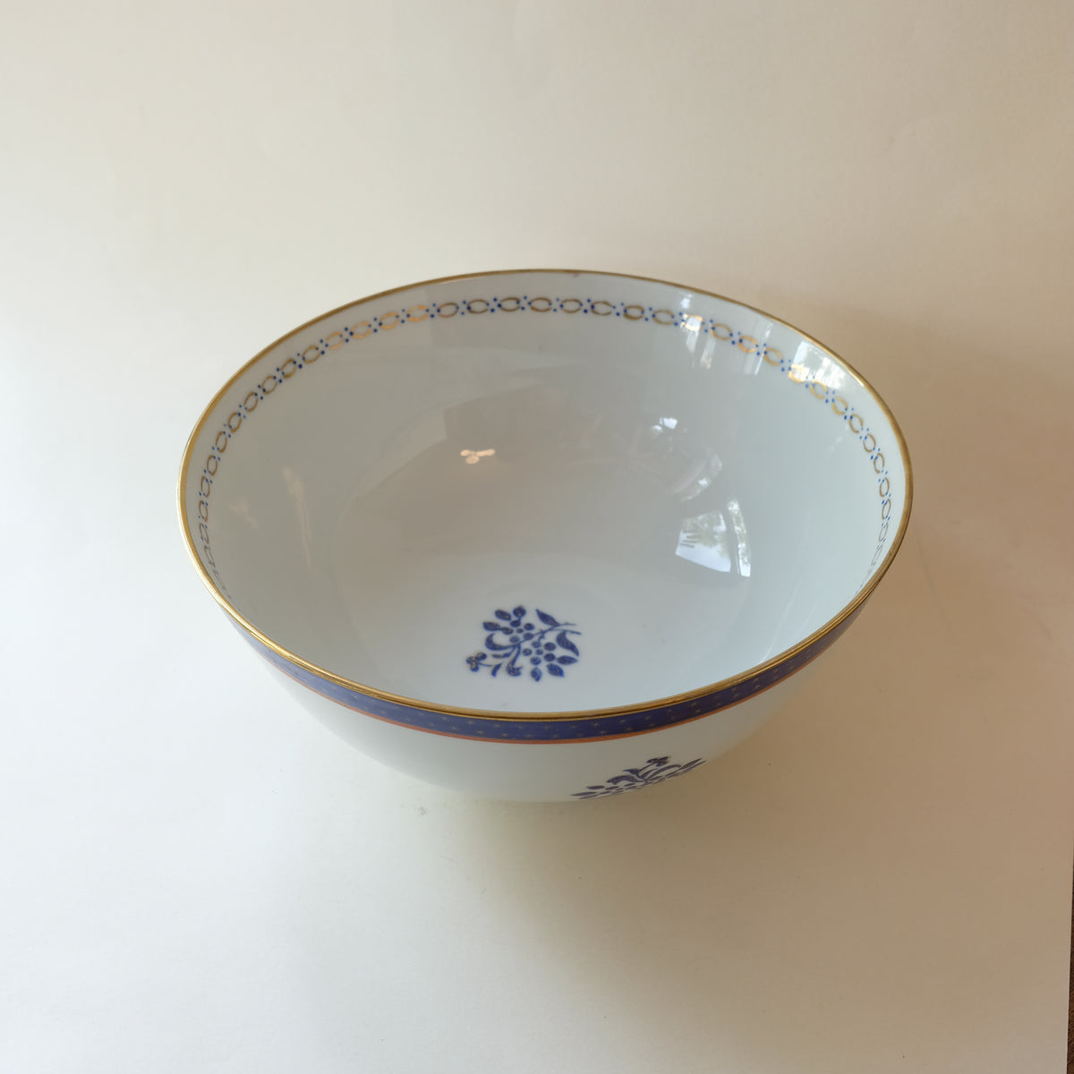 Gilded Japanese Porcelain Ware Bowl