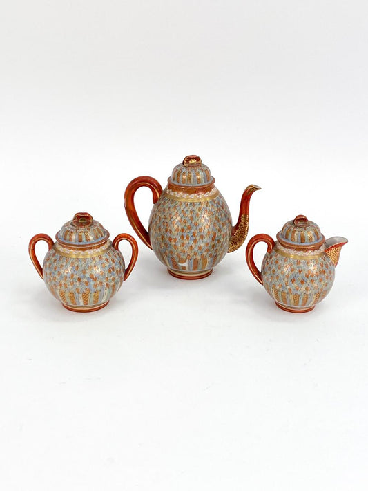 Kutani ‘Thousand Faces’ Porcelain Teapot Set