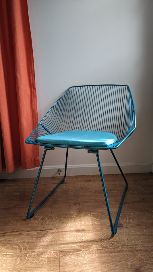 Turquoise Bend Wire Chair