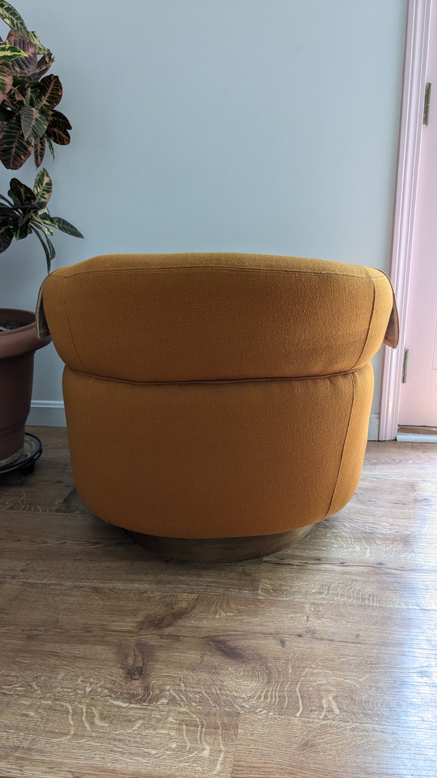Milo Baughman for Thayer Coggin "Roxy" Swivel Chair