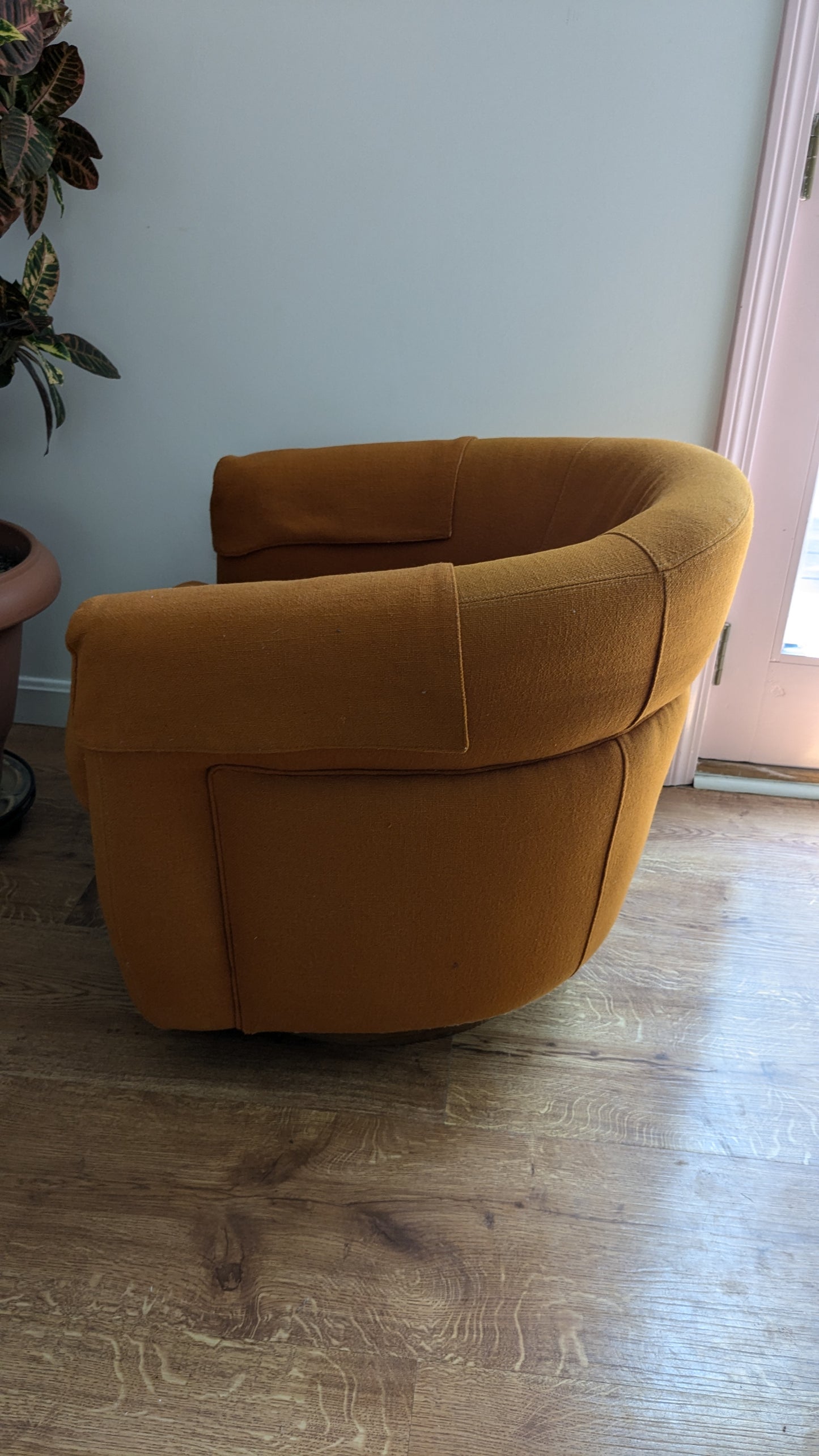 Milo Baughman for Thayer Coggin "Roxy" Swivel Chair