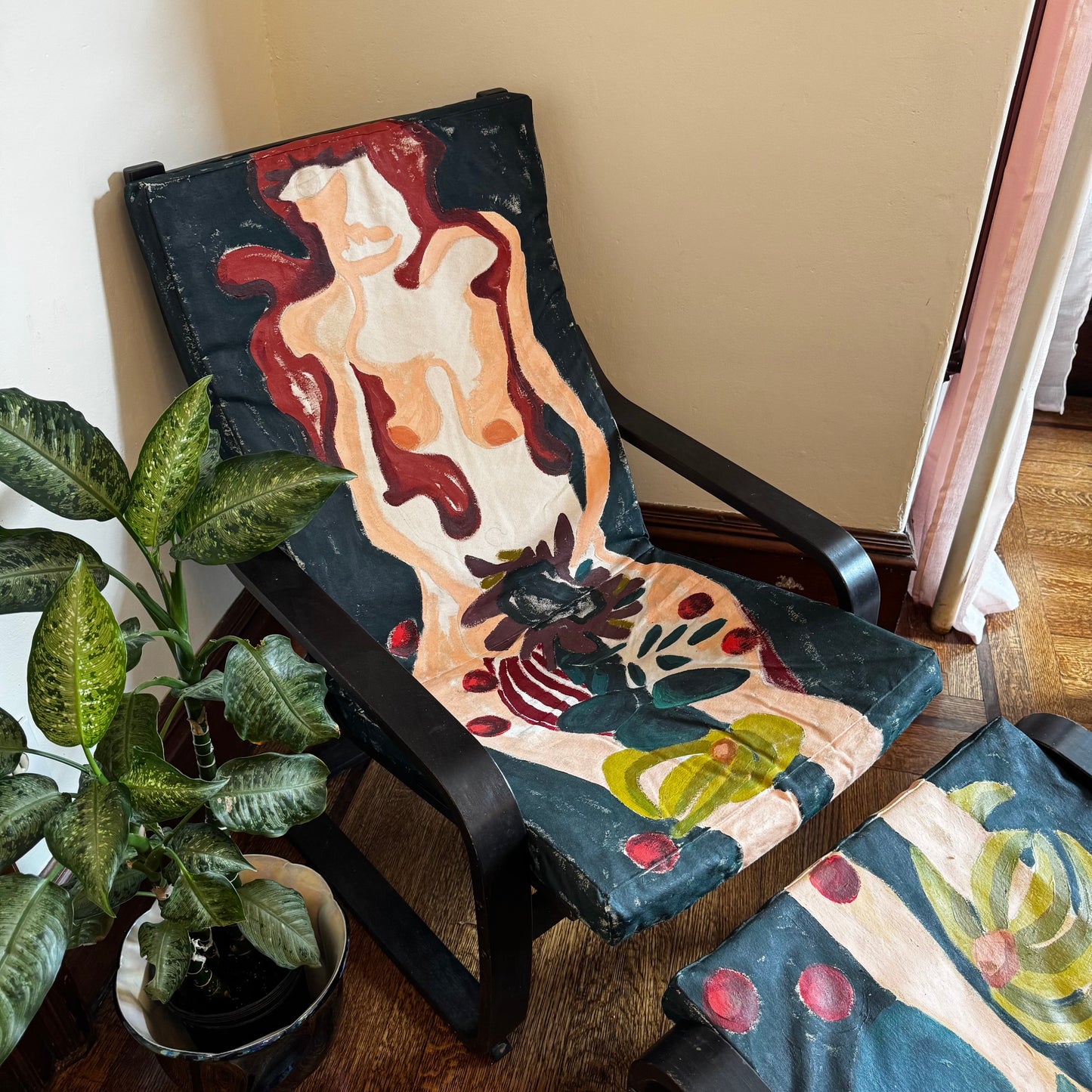 Reclining Woman Chair