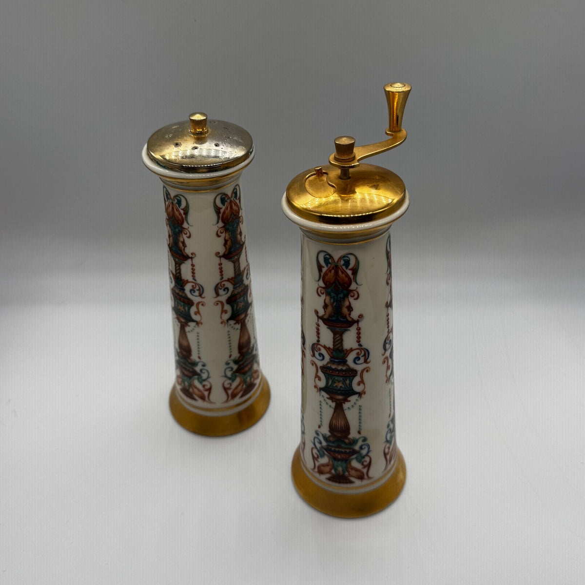 Unique 1970s Lenox Lido Pattern Salt and Pepper Shakers VINTAGE LENOX PEPPER & SALT MILL display picture 1