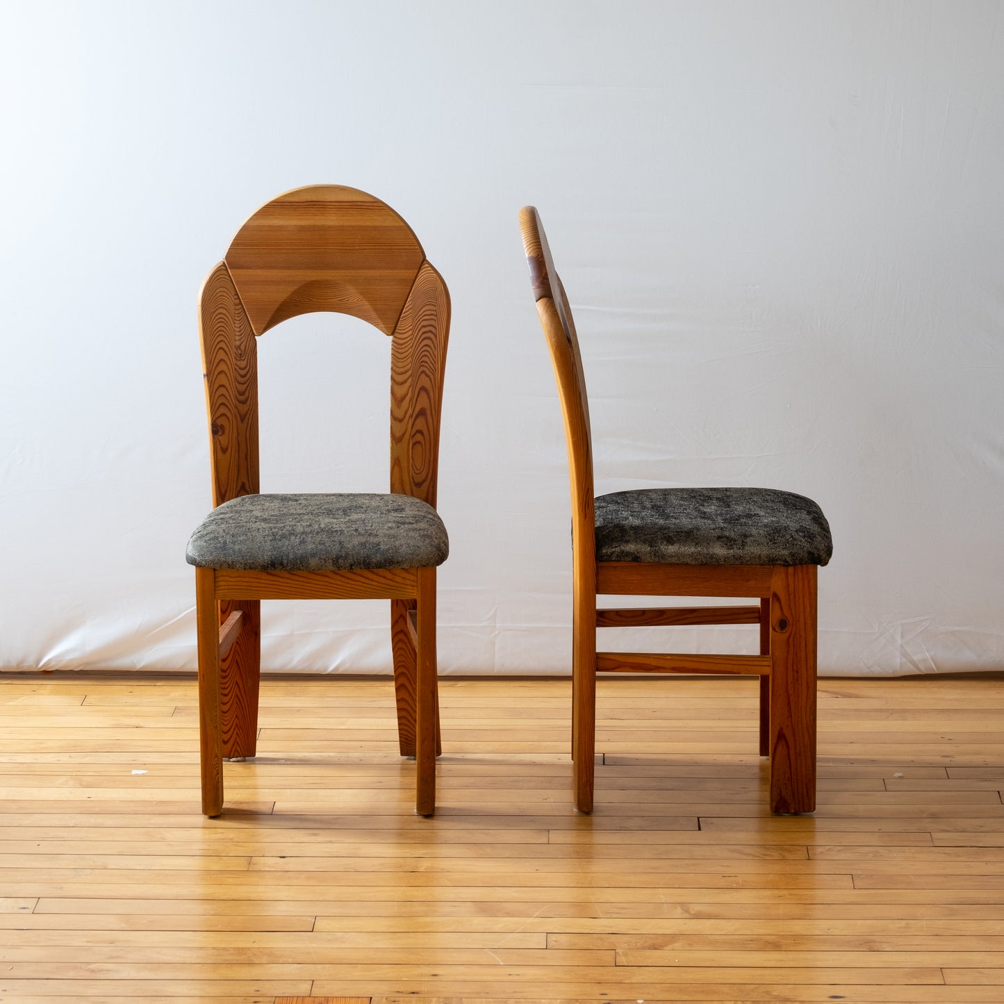 Scandinavian Scalloped Back Pine Dining Chairs (set of 6)
