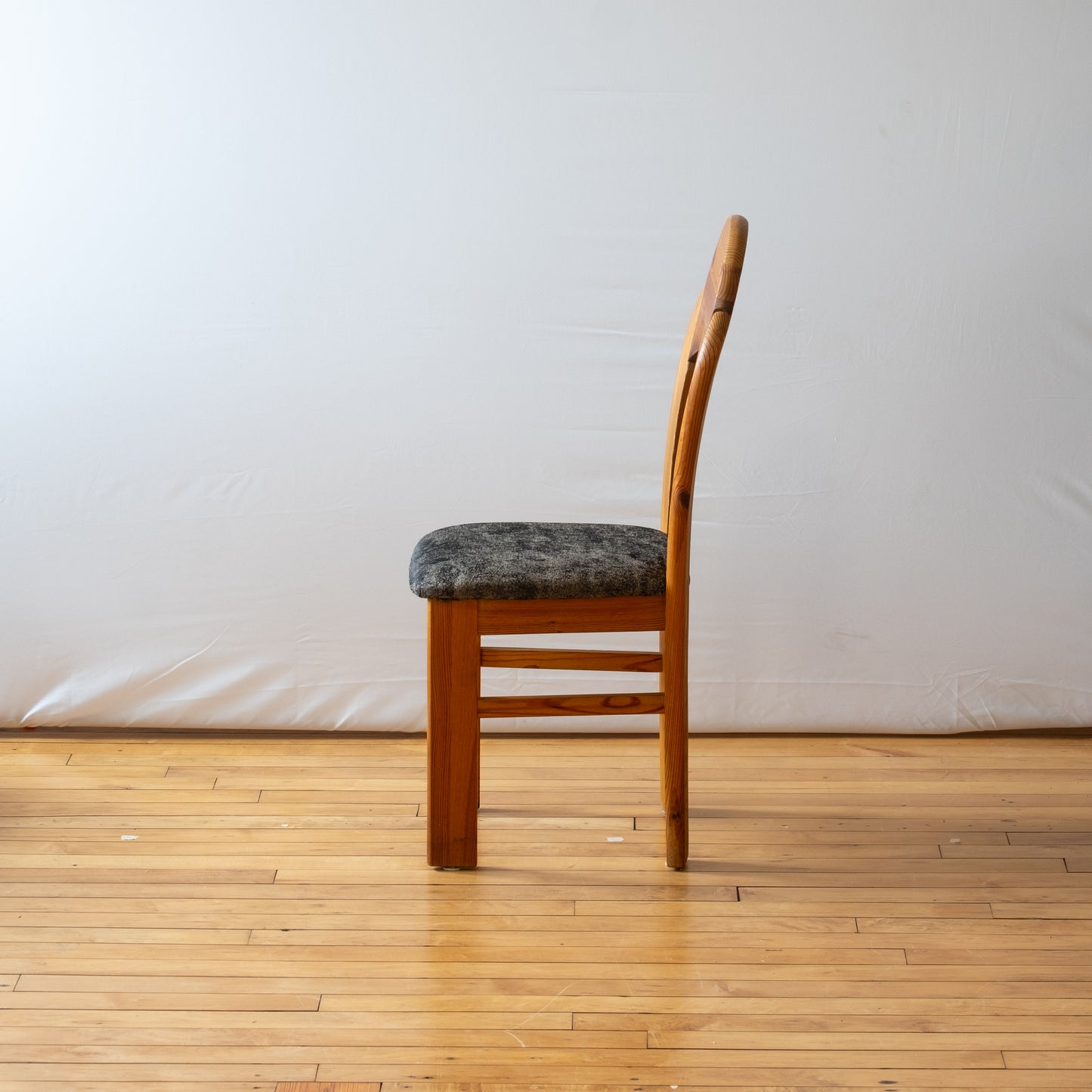 Scandinavian Scalloped Back Pine Dining Chairs (set of 6)
