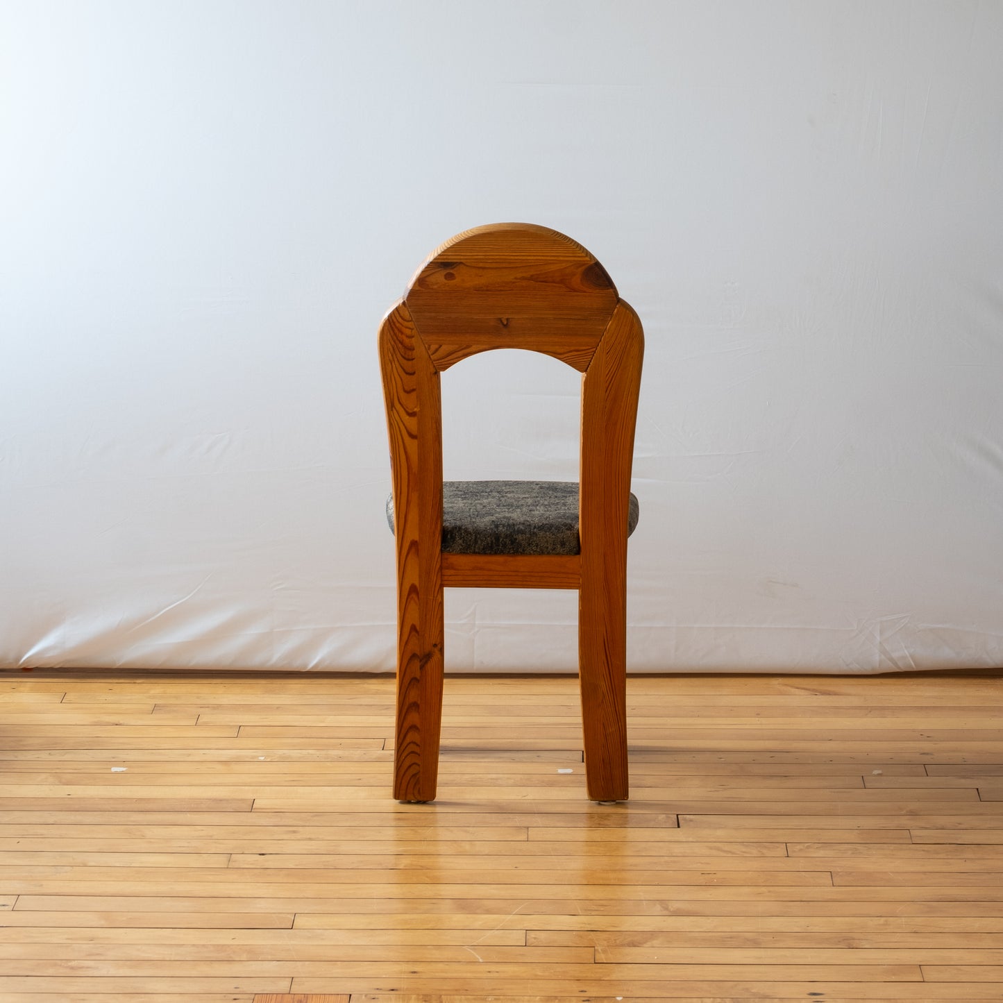 Scandinavian Scalloped Back Pine Dining Chairs (set of 6)