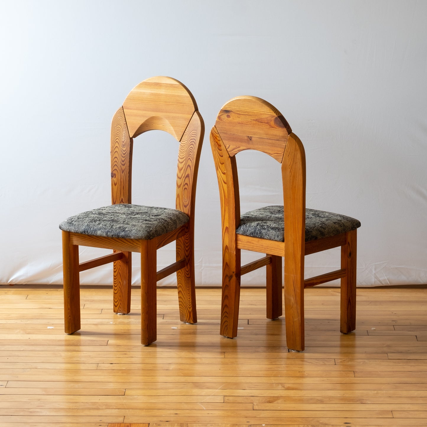 Scandinavian Scalloped Back Pine Dining Chairs (set of 6)